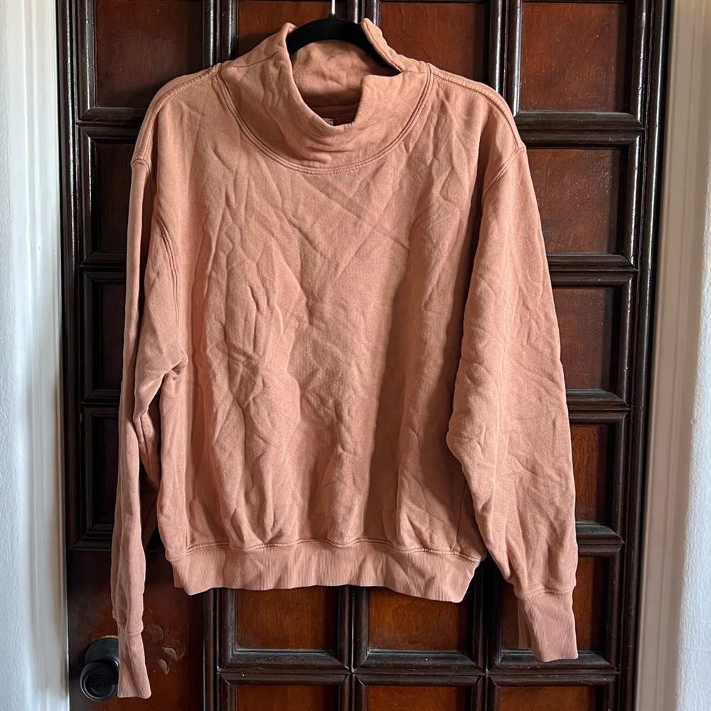 JOAH BROWN turtleneck sweatshirt